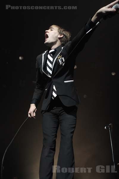 THE HIVES - 2008-04-20 - PARIS - Zenith - Per Almqvist